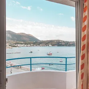 With Amazing Sea View Holiday home